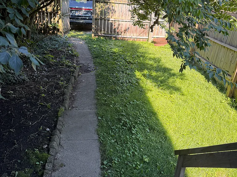 2757 Indianola Ave — Photo 22