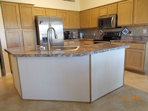 Kitchen Island, Back