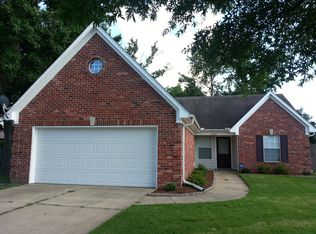 10745 Ridgefield Dr, Olive Branch, MS 38654