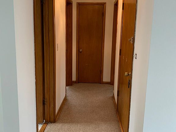 3rd image of 2649 W Summerdale Ave #2N