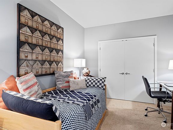 4th image of 1515 Dock Street #623