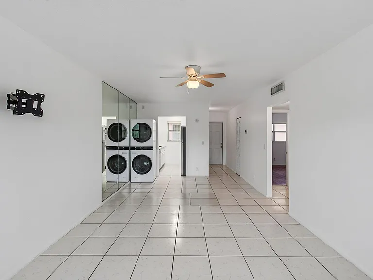500 SW 2nd Ave #211 — Photo 1