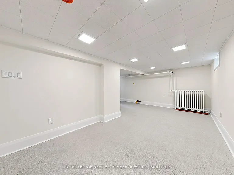 31 Rosemeade Ave — Photo 20