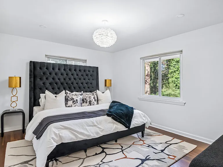 Sylvania Dr — Photo 2