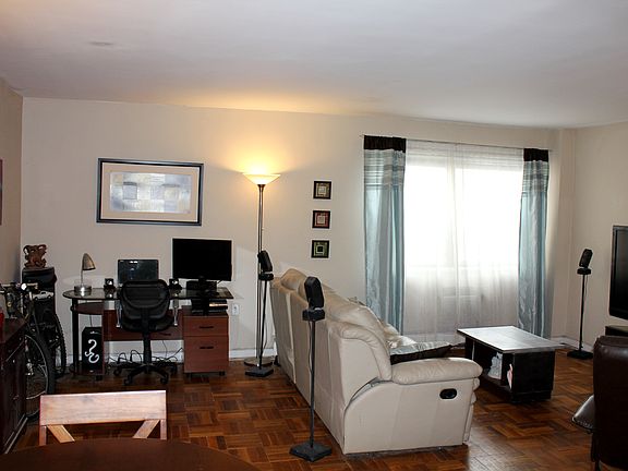 4th image of 505 Central Park Ave APT 301