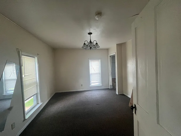 622 S 3rd Ave — Photo 4
