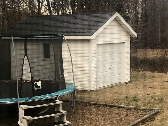 2nd image of 211 Cherry Jubilee Way