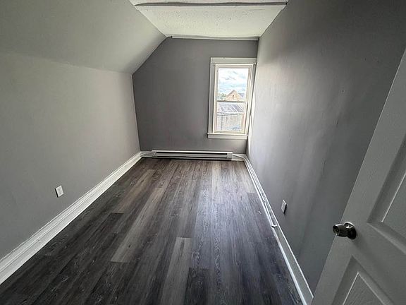5th image of 59 Hawkins St #1