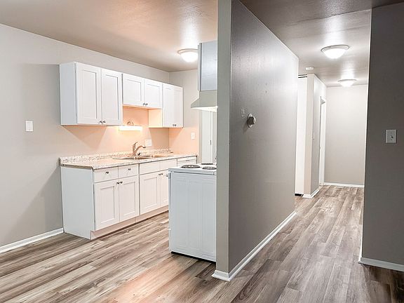 3rd image of 1225 Doctors Dr APT 107