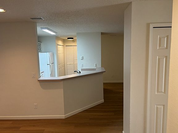 3rd image of 800 Ironwood Dr Unit 823