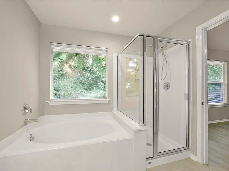 171 N Burberry Park Cir — Photo 22