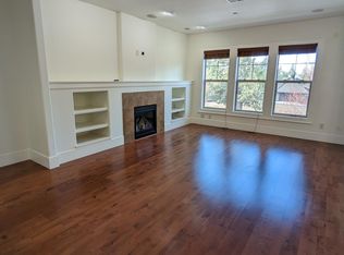2701 NW Crossing Dr UNIT 2, Bend, OR 97703
