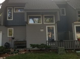 1742 Bluebill Dr, Eagan, MN 55122