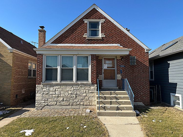 1st image of 2922 N Natchez Ave