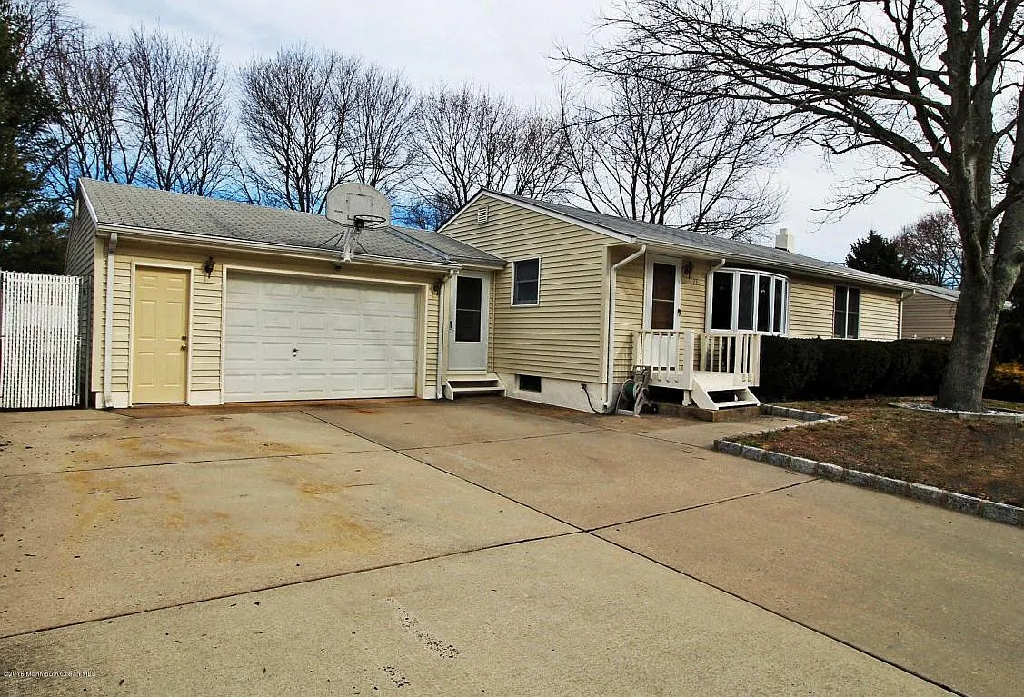 13 Baker Dr photo 1