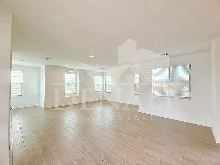 26021 N 23rd Ave — Photo 3