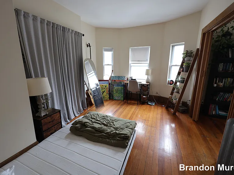 241 Highland Ave #2 — Photo 4