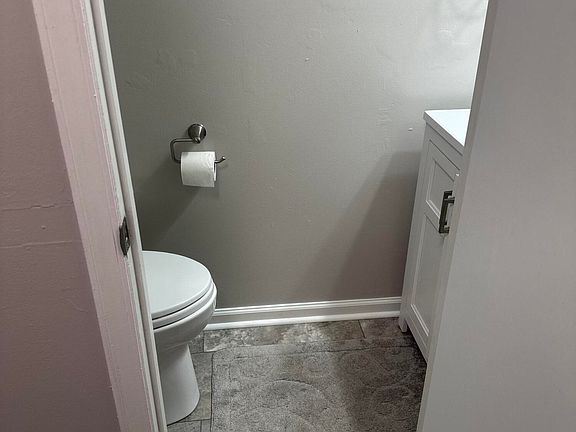 4th image of 223 Tinkerview Dr