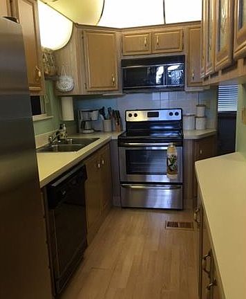 4th image of 4760 Bayberry Way W