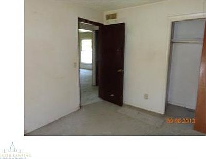 5th image of 321 W Cherry St