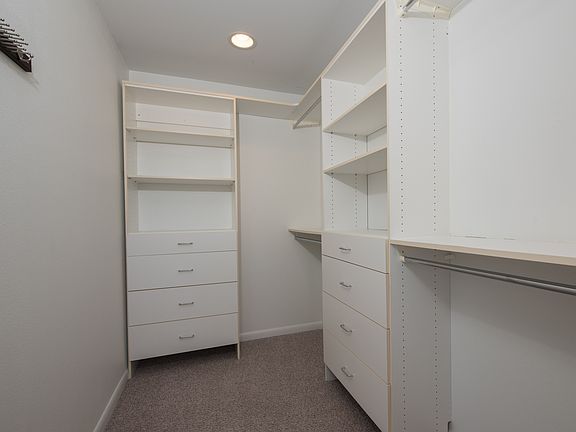 2nd image of 205 5th Ave N APT 502