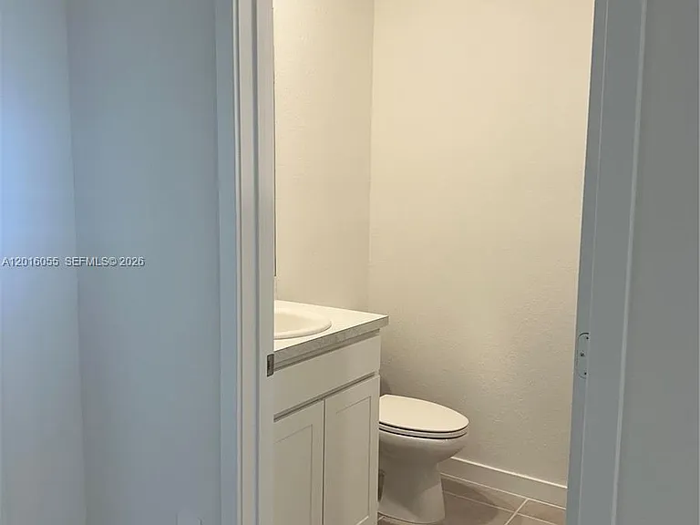 509 NE 1st Dr — Photo 18