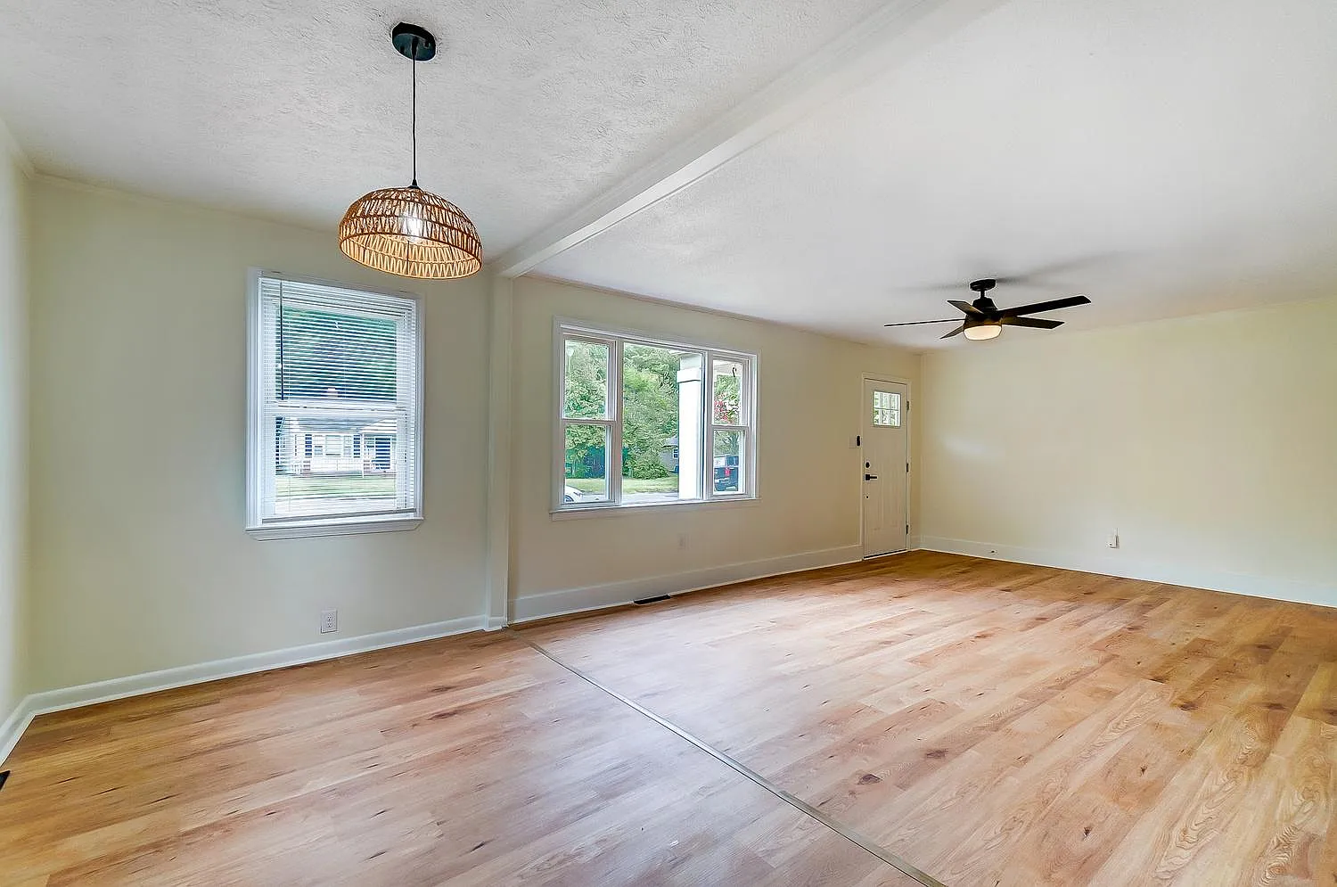 865 McNair St — Photo 4