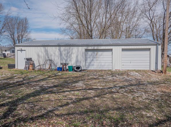 625 Bryan Ave, Paris, MO 65275