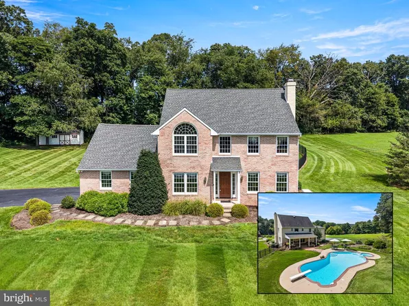135 Chelsey Dr, East Fallowfield, PA 19320
