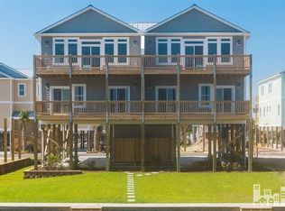5 Tower D Ct, Topsail Beach, NC 28445