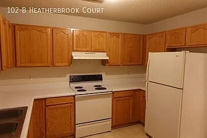 102-B Heatherbrook Court — Photo 3