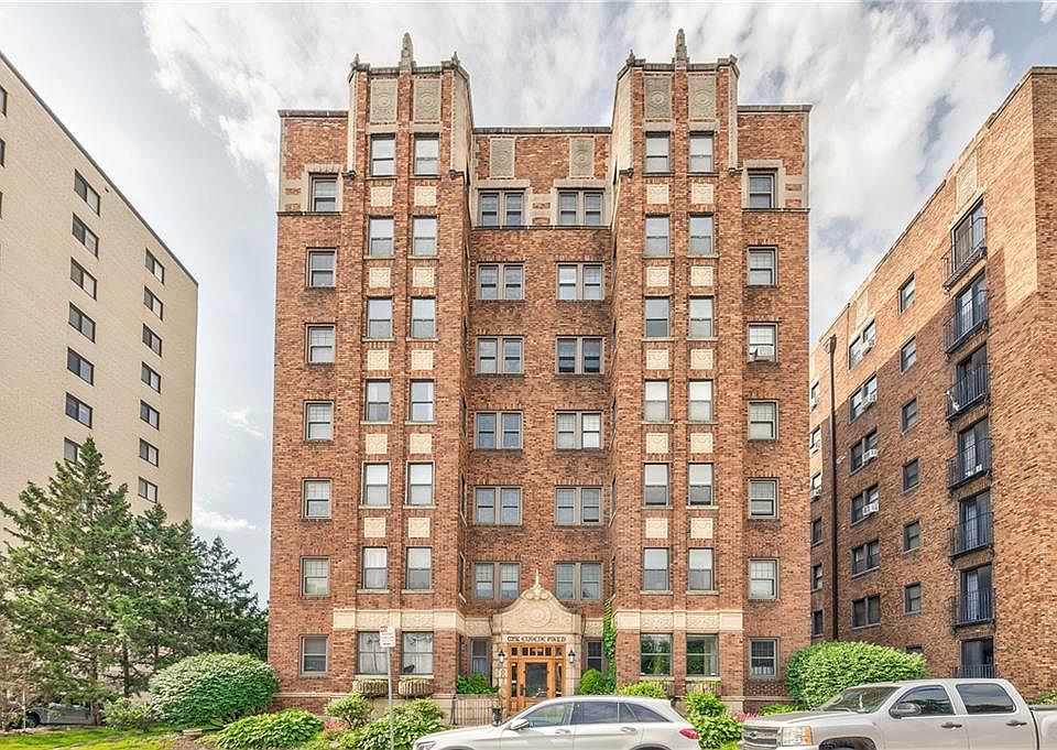 1st image of 807 W 48th St APT 304