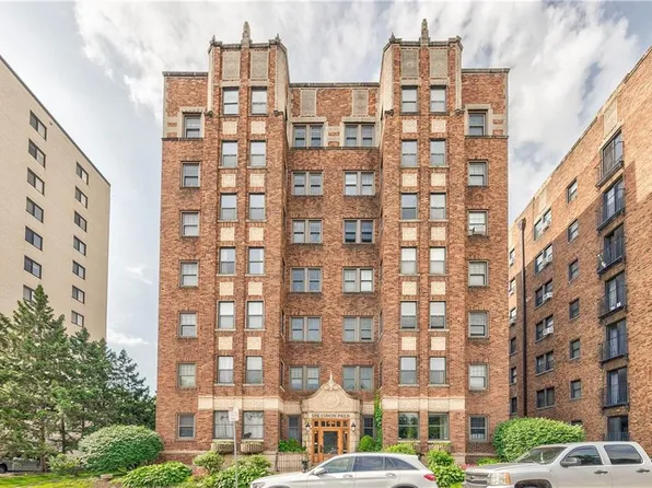 807 W 48th St APT 304, Kansas City, MO 64112