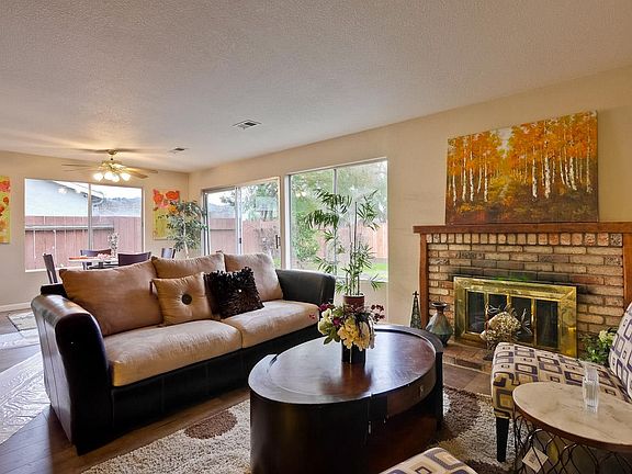 4th image of 17021 Aspen Way