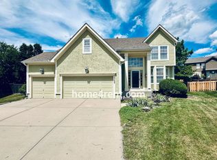 13106 W 137th Ct, Overland Park, KS 66221