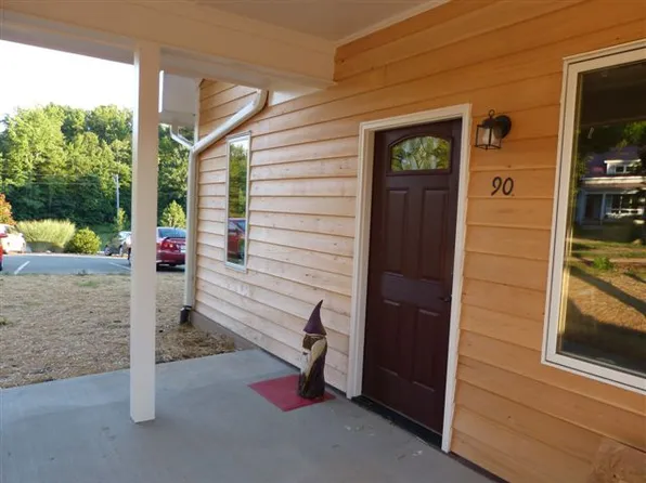 90 Elderberry Ln, Rougemont, NC 27572