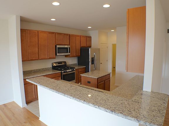 4th image of 5601 Gallery Park Dr