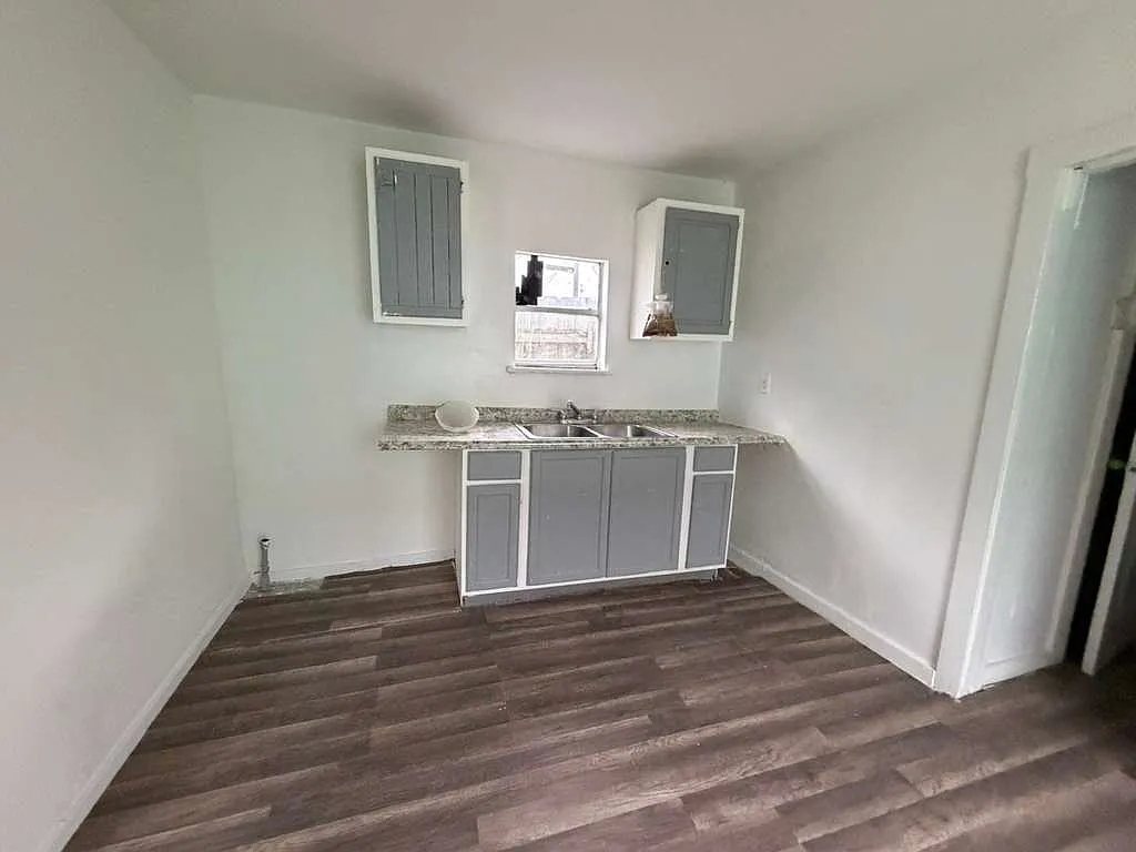 Comanche St, Corpus Christi Clean & Comfortable Unit — Photo 2