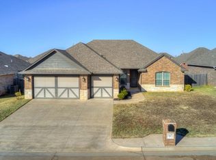 5513 Painted Pony Rd, Warr Acres, OK 73132