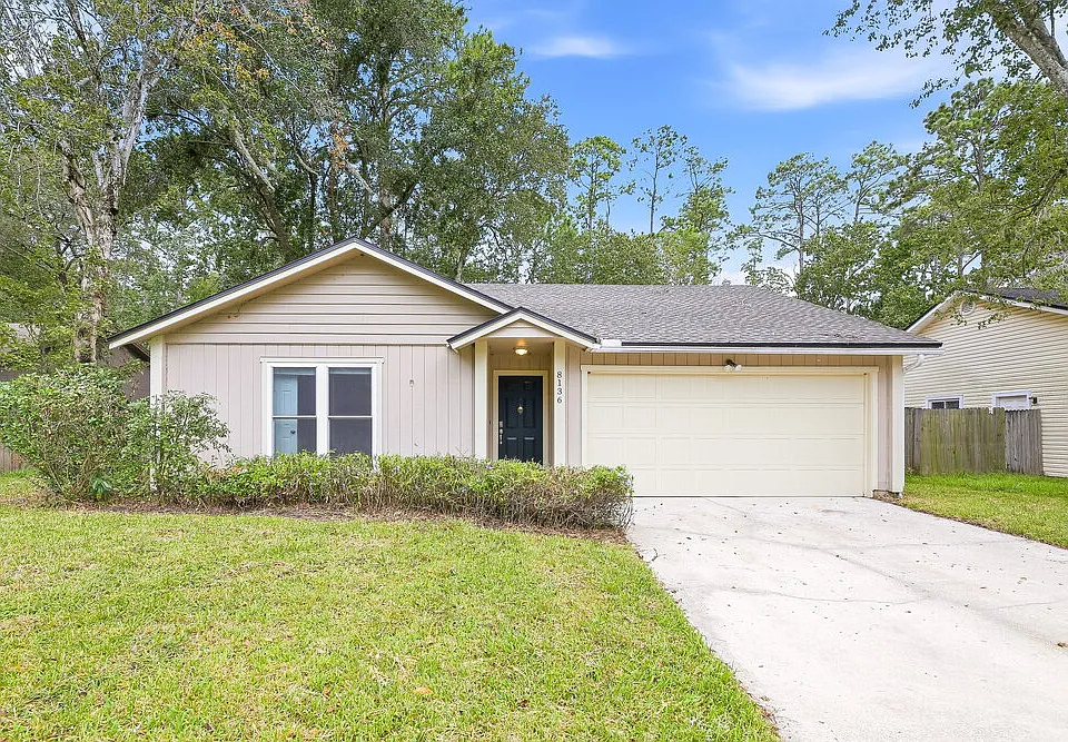 8136 Honeysuckle Ln