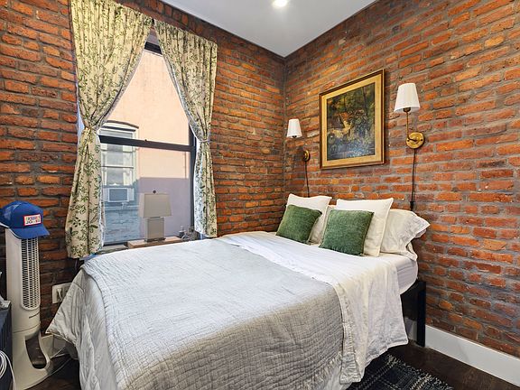 4th image of 332 E 19th St #24