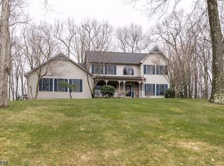 28 Highland Rd, Hackettstown, NJ 07840