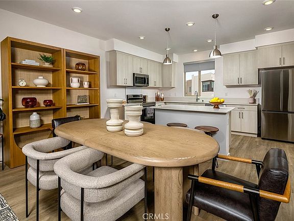 3rd image of 1514 W Nicole Way