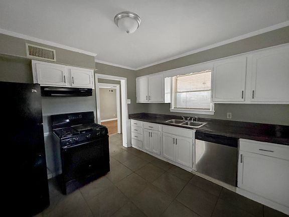 3rd image of 4420 Tutwiler Ave