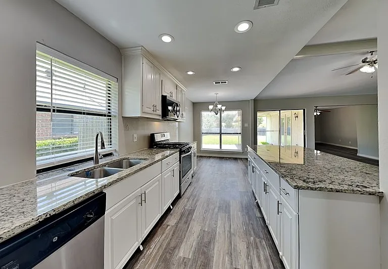 1654 Belltower Dr — Photo 6