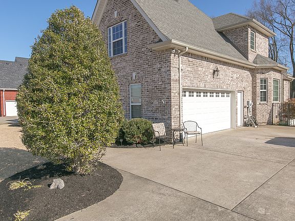 4th image of 3131 Landview Dr