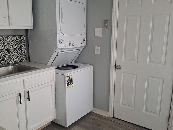 5th image of 5253 Brookdale Dr