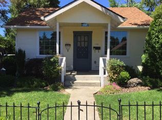 914 SW I St, Grants Pass, OR 97526