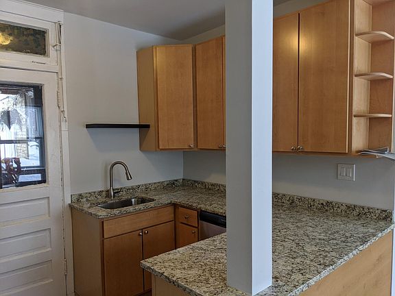 3rd image of 2937 W Schubert Ave #1