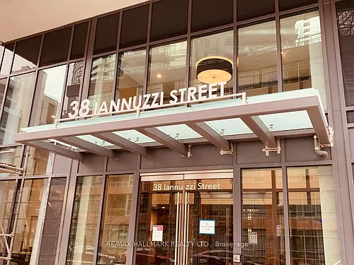 38 Iannuzzi St Photo 1